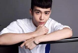 圈内爆料曾舜晞视频,揭秘明星背后的真实生活  第1张